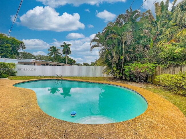 Foto del edificio - 192 SW 62nd Terrace