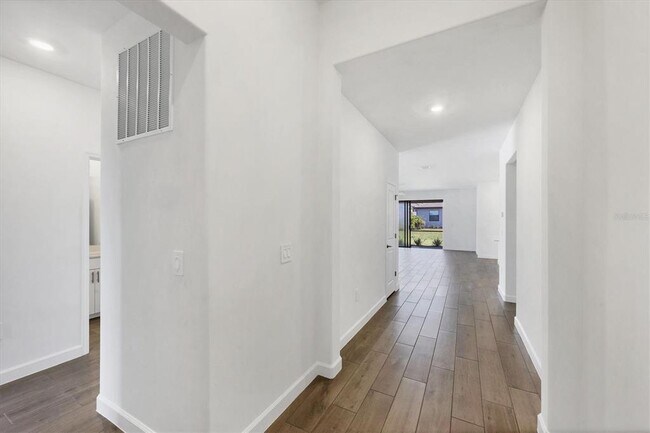 Building Photo - 15029 Oxford Grey Dr