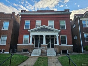 Building Photo - 1832 Russell Blvd