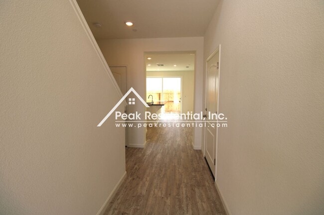 Building Photo - 3 br, 2.5 bath House - 3125 Sunny Gate Ln
