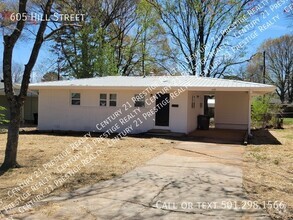 Building Photo - 605 Hill St