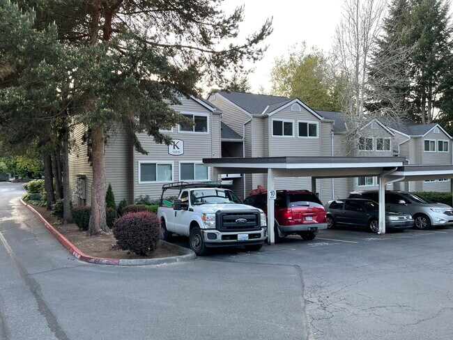 Edificio K - 12036 100th Ave NE