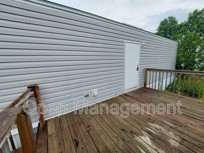 Building Photo - 7534 US-60