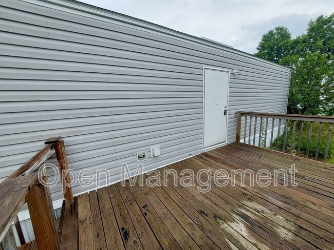 Foto del edificio - 7534 US-60