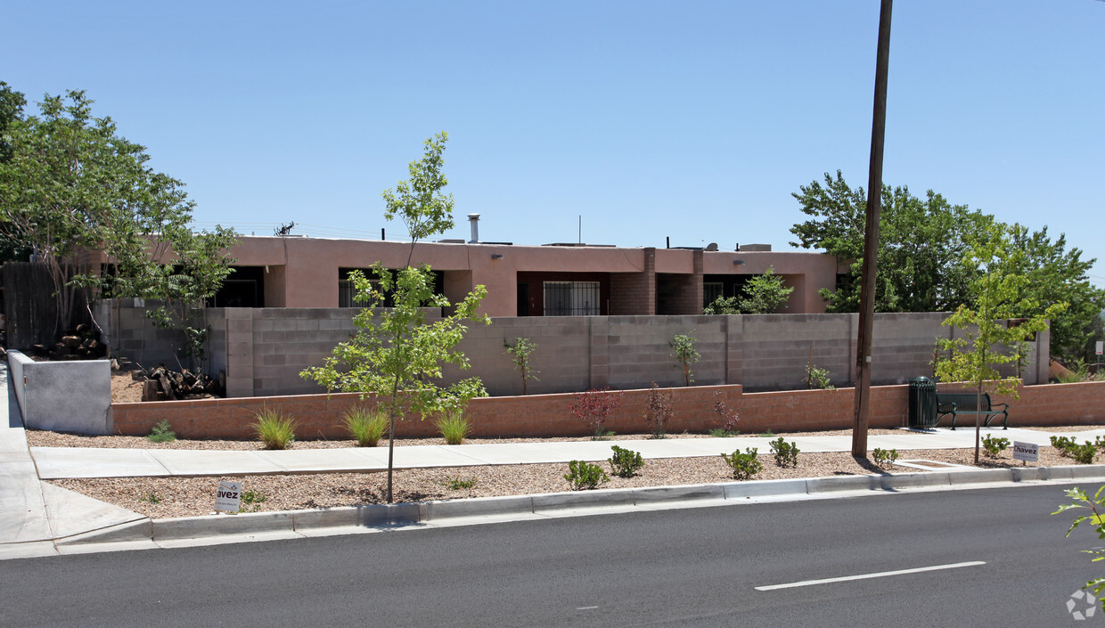 Foto del edificio - 1300 Lead Ave SE