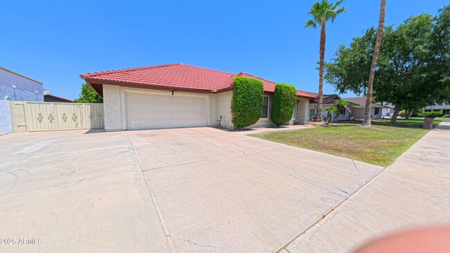 Building Photo - 3838 E Contessa St