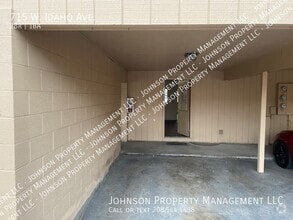 Building Photo - 715 W Idaho Ave