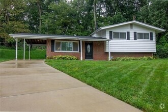 Building Photo - 627 Hickory Hollow Ln