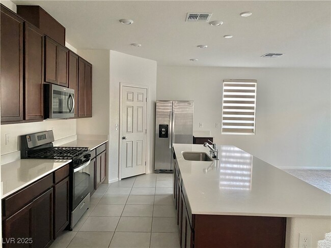 Foto del edificio - 5706 Holbeche St