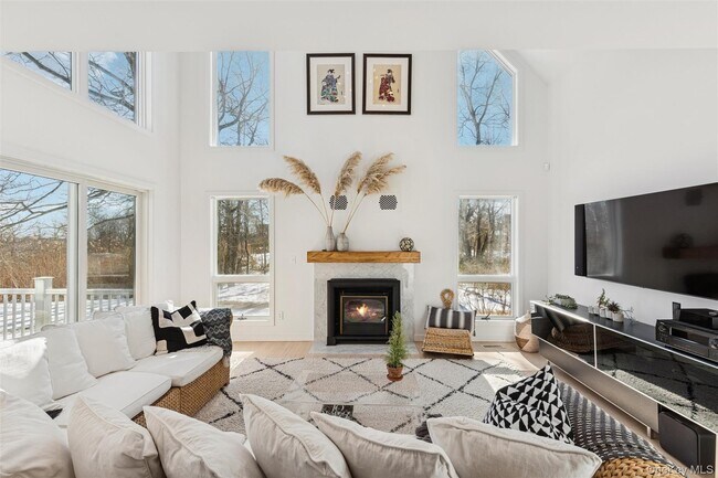 Foto del edificio - 845 Budds Pond Rd