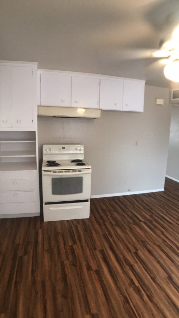 Building Photo - **COMING SOON**Very Nice 3 bedroom 2 bathroom in Great Scottsdale Neighborhood!