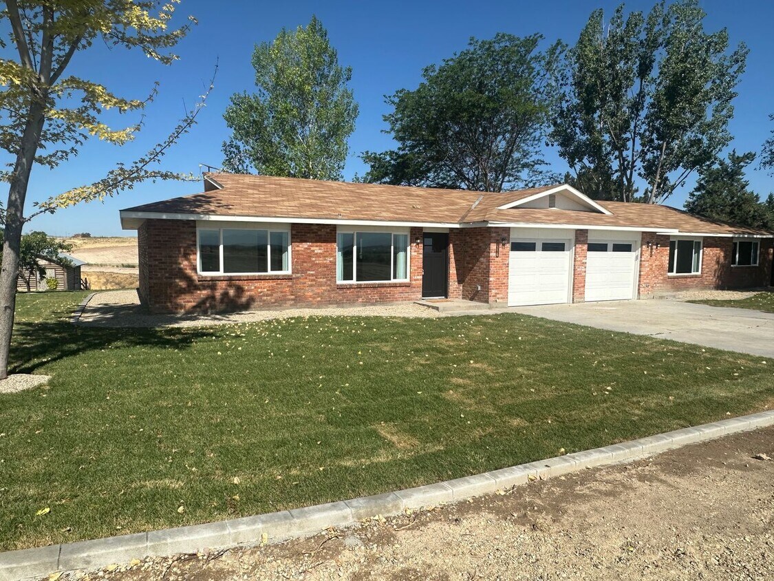 Foto principal - Style and Class....2 Bedroom, 1 bath , 1 C...