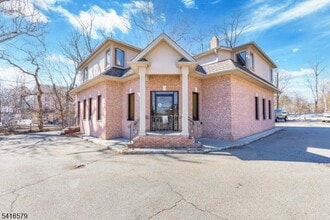 Building Photo - 146 Main St