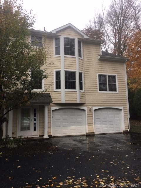 Building Photo - 27 Parkwood Dr