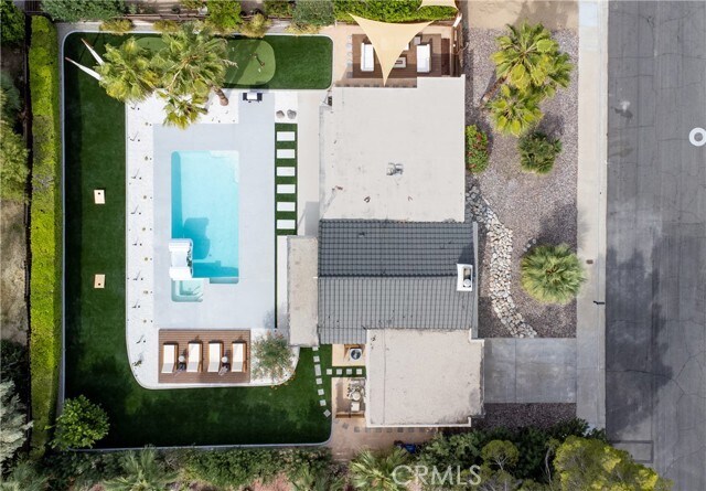 Foto del edificio - 515 N Burton Way