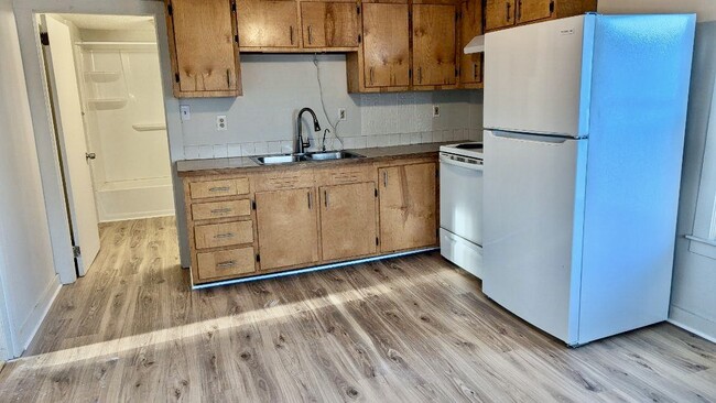 New floors & fridge - 34 Washington Ave