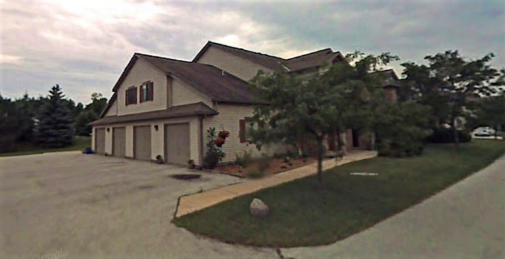 Side view with garage - W192S7863 Overlook Bay Rd