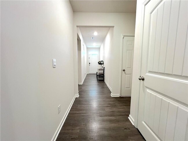Building Photo - 517 Starbuck Parkway