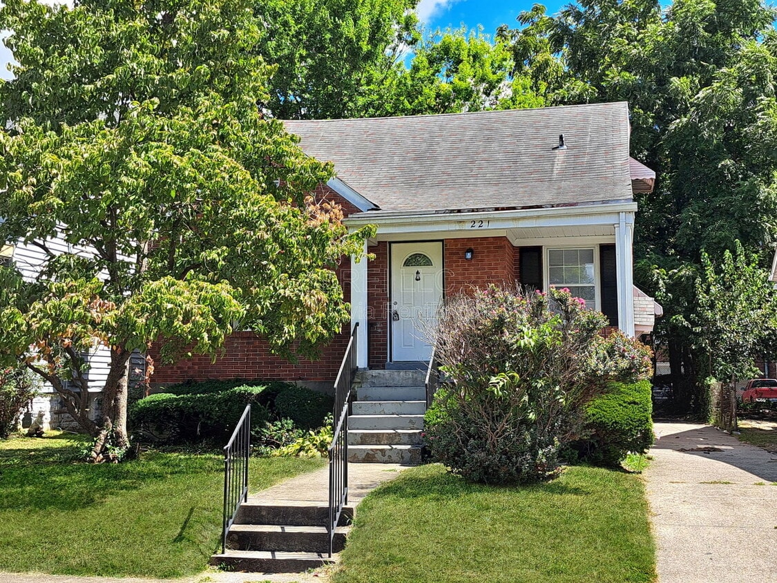 Foto principal - 221 S 41st St