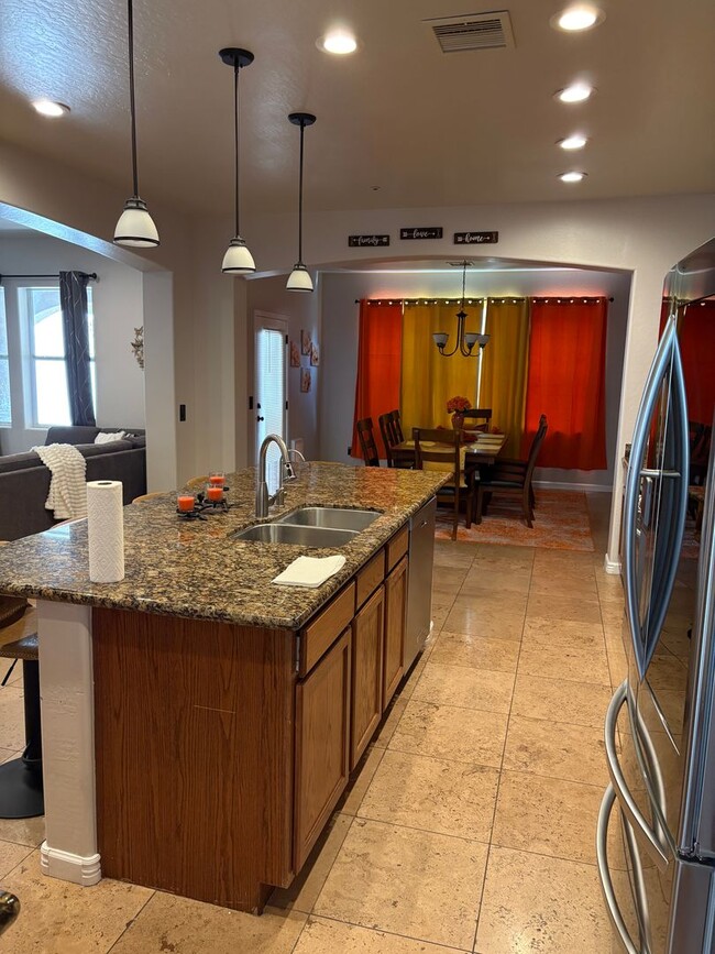 Building Photo - Furnished, 1-Year Long-Term Rental