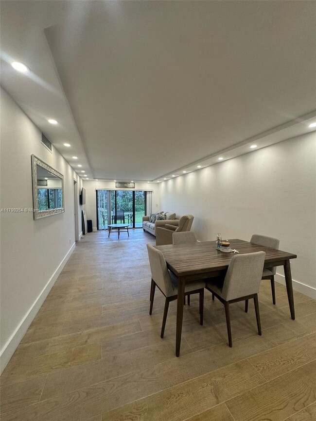 Building Photo - 10044 S Ocean Dr