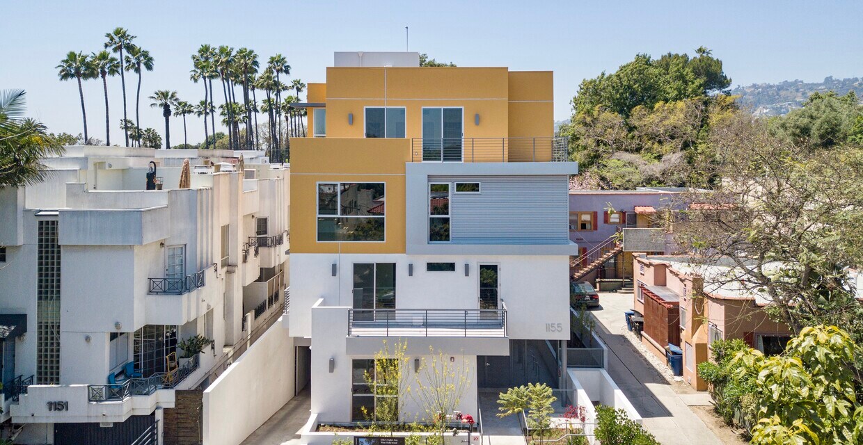 Foto principal - 1155 N Fuller Ave