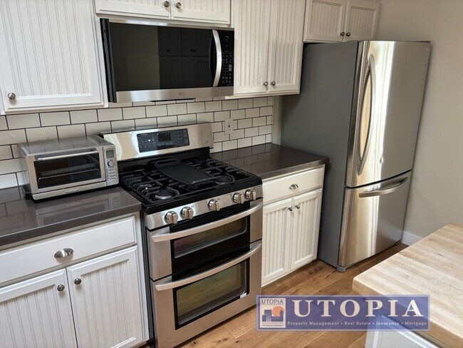 Foto del edificio - Bright Sunny 3-Bedroom House in Rio Del Mar