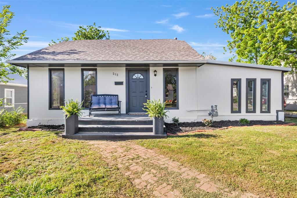Foto principal - 212 W Rosa St