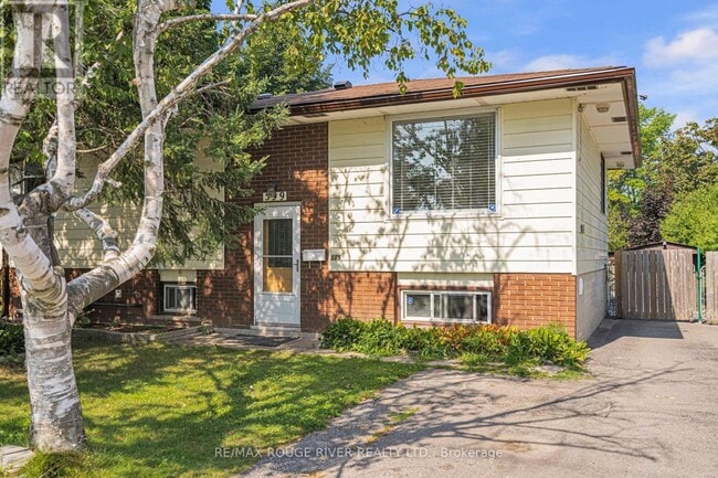 Building Photo - 599 Otonabee Dr