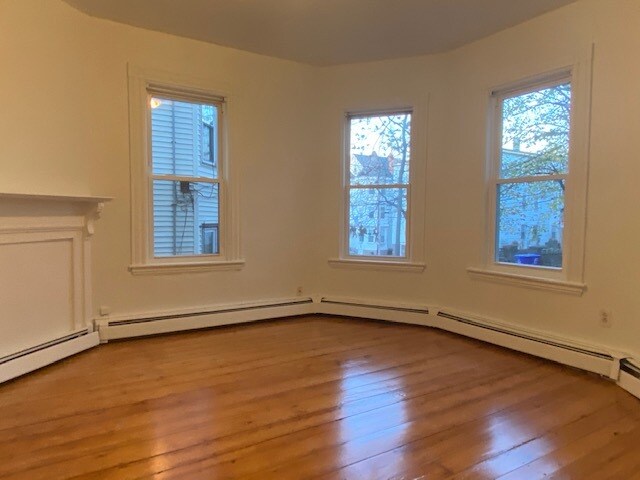 Foto del edificio - 17 Parker Hill Ave