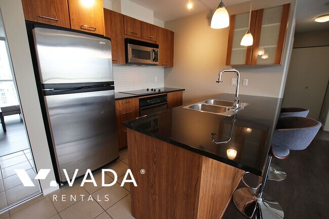Photo du bâtiment - Brava 1 Bedroom Apartment For Rent 2401-11...