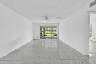 Building Photo - 13721 Flora Pl