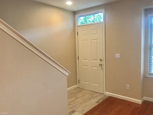Building Photo - 2 br, 2.5 bath  - 3288 Newbury Pl