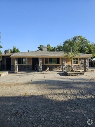 Building Photo - 5096 Maple Rd