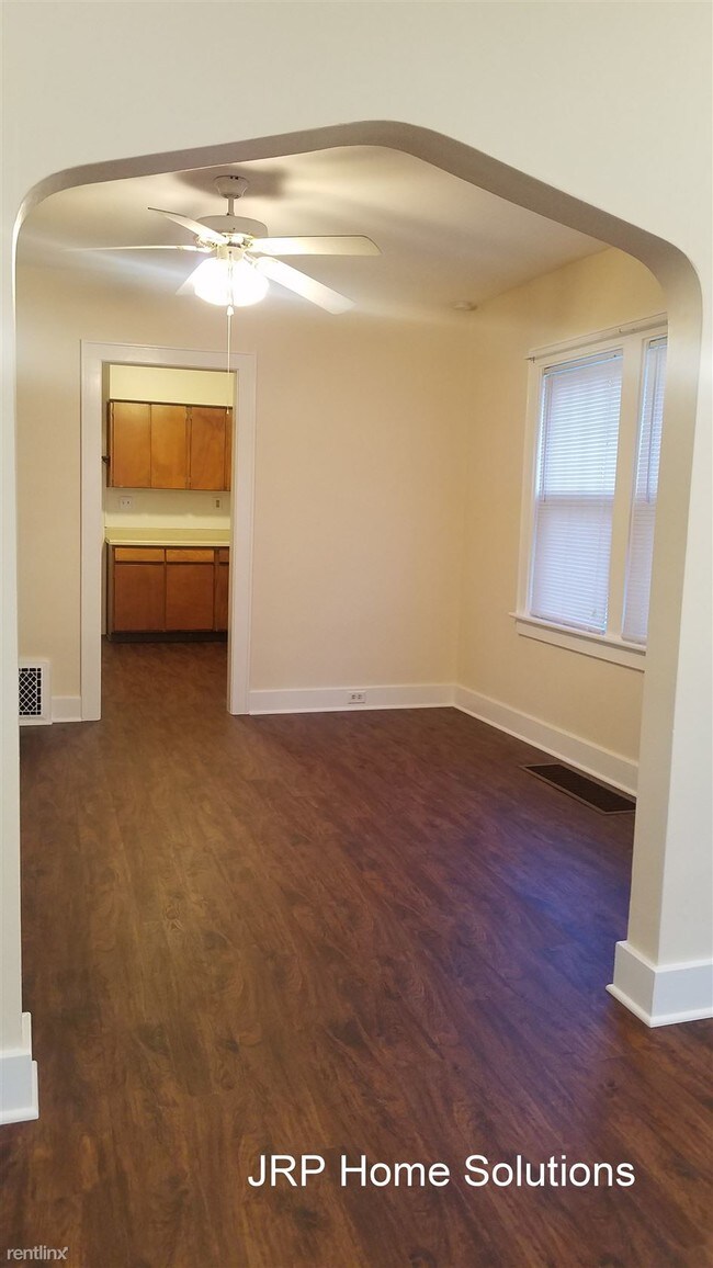 Building Photo - 2 br, 1 bath Apartment - 402 S West Ave