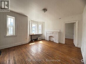 Building Photo - 846-850 Broadview Ave
