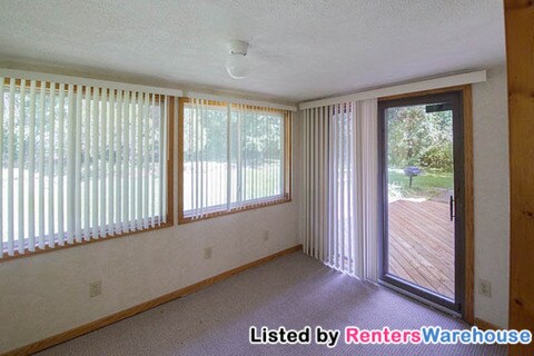 Building Photo - 2988 Pilot Knob Rd