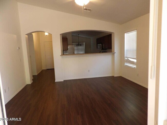 Foto del edificio - 23742 W Hidalgo Ave