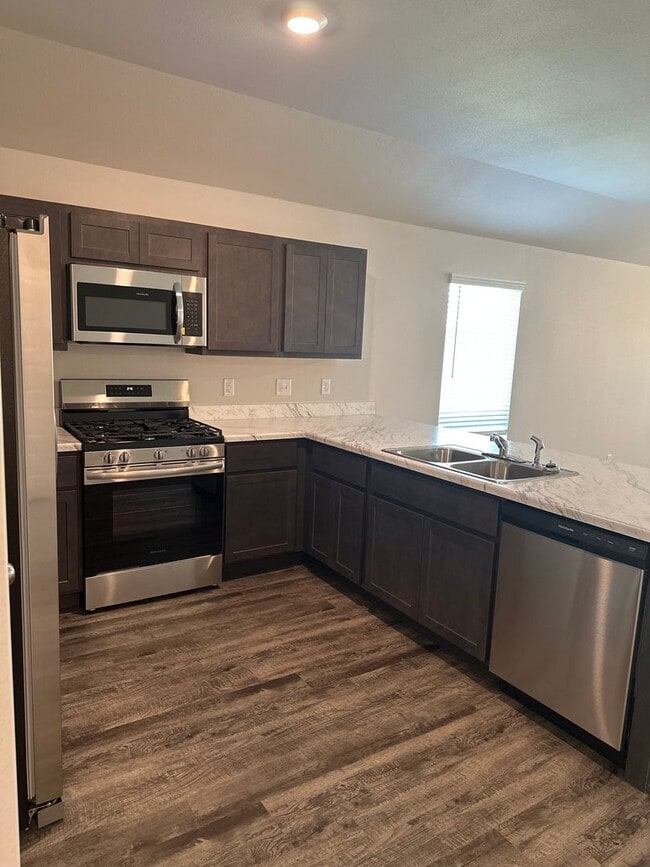 Building Photo - *Pre-leasing* NEW Three Bedroom | Two Bath...