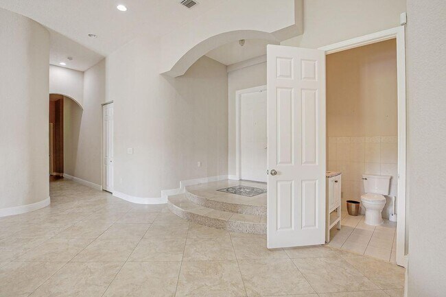 Building Photo - 14094 43rd Rd N