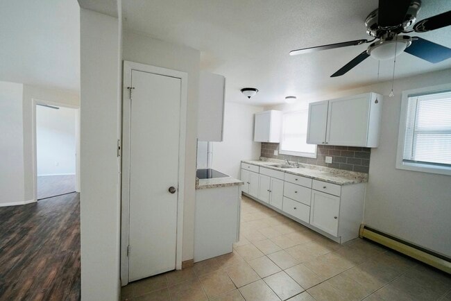 Foto del edificio - 615 W Bennett St