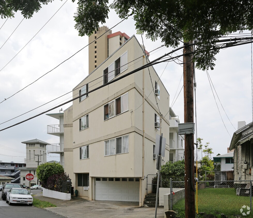 Building Photo - 1626 Piikoi St