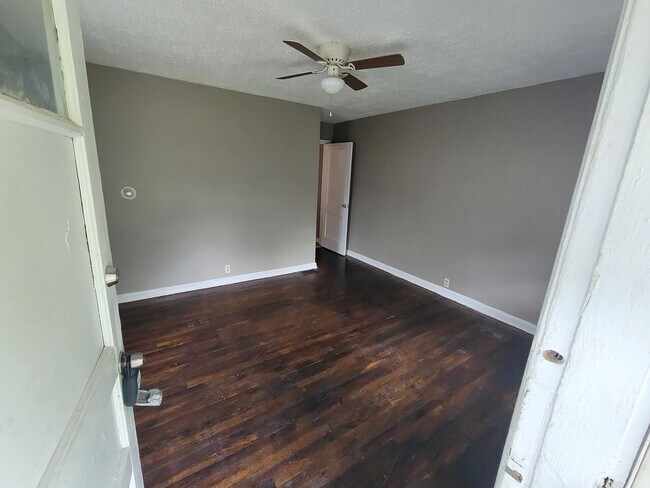 Foto del edificio - 1322 Medford Ave