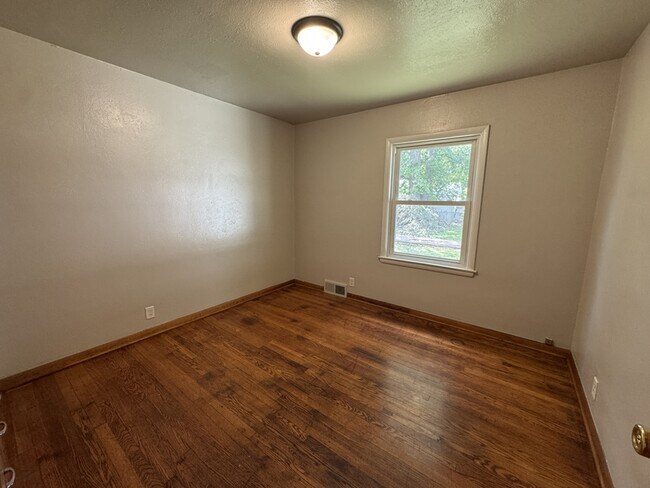 Foto del edificio - 1430 S Oneida St