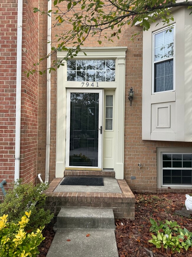 Foto del edificio - 7941 River Rock Way