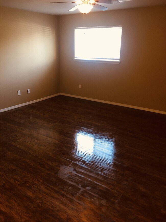 Macarthur Crossing Apartments in Oklahoma City, OK