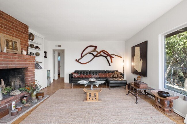 Foto del edificio - 2294 Mountain Oak Dr