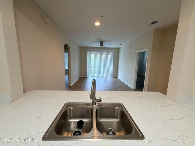 Building Photo - 7990 Baymeadows Rd E