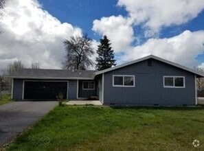 Building Photo - 4626 Alpine Dr