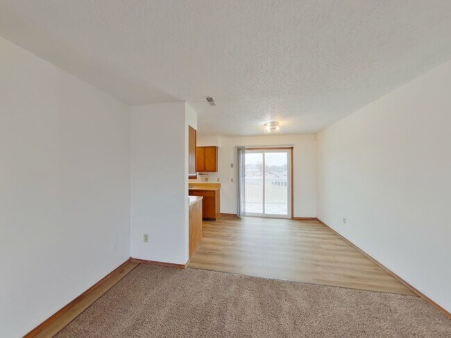 Foto del edificio - 3951 N Garland Cir